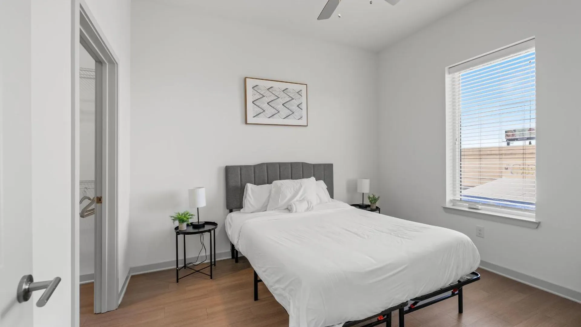 Modern Nulu 2Br Cozysuites 02 ルイスビル