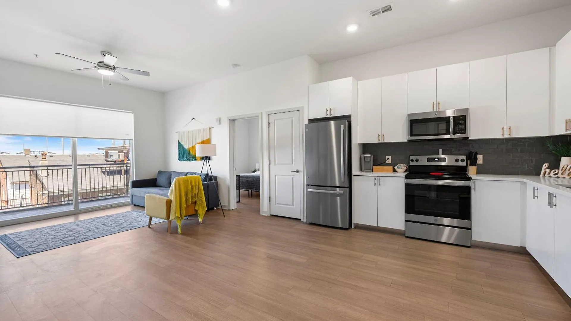 Modern Nulu 2Br Cozysuites 02 ルイスビル アパート