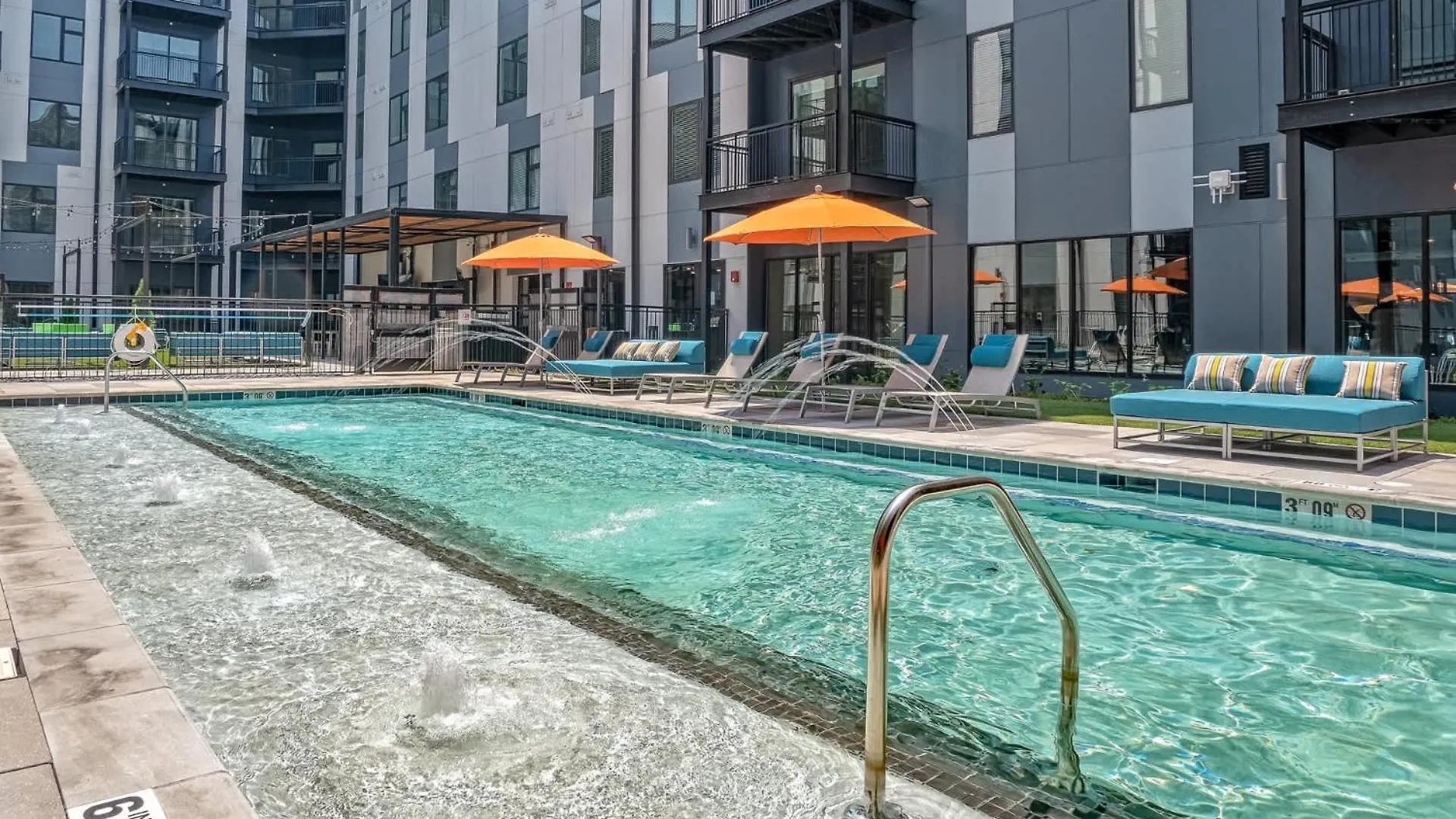 Modern Nulu 2Br Cozysuites 02 ルイスビル